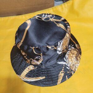 A759-NWT Keyshia Cole Reversible Luxury Chains Satin Lined Bucket Hat